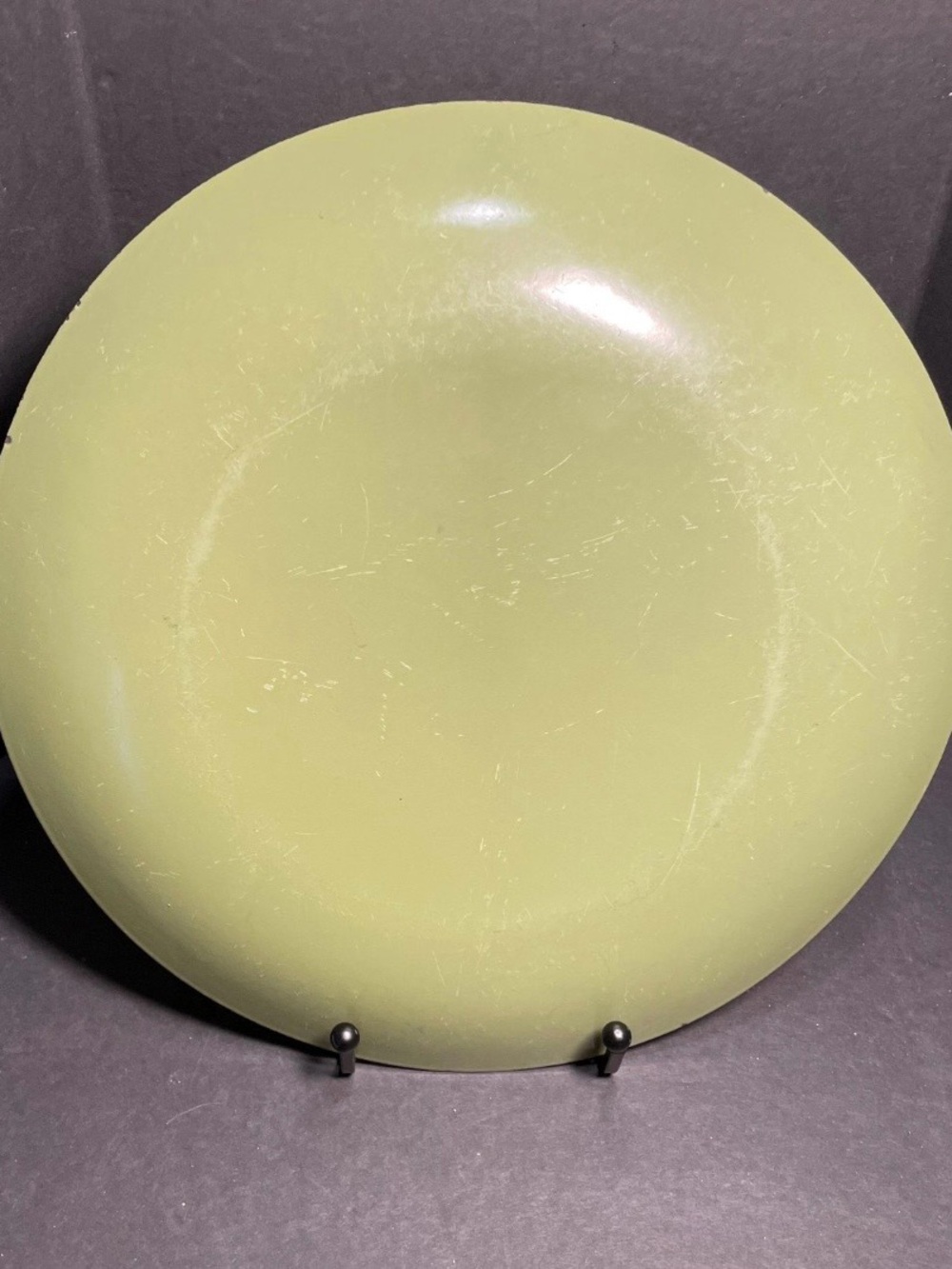 Cathrineholm Avacado Green with White Lotus Pattern Enamelware Plate - Picture 2 of 3